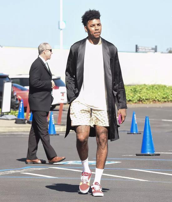 进入季后赛 进入季后赛